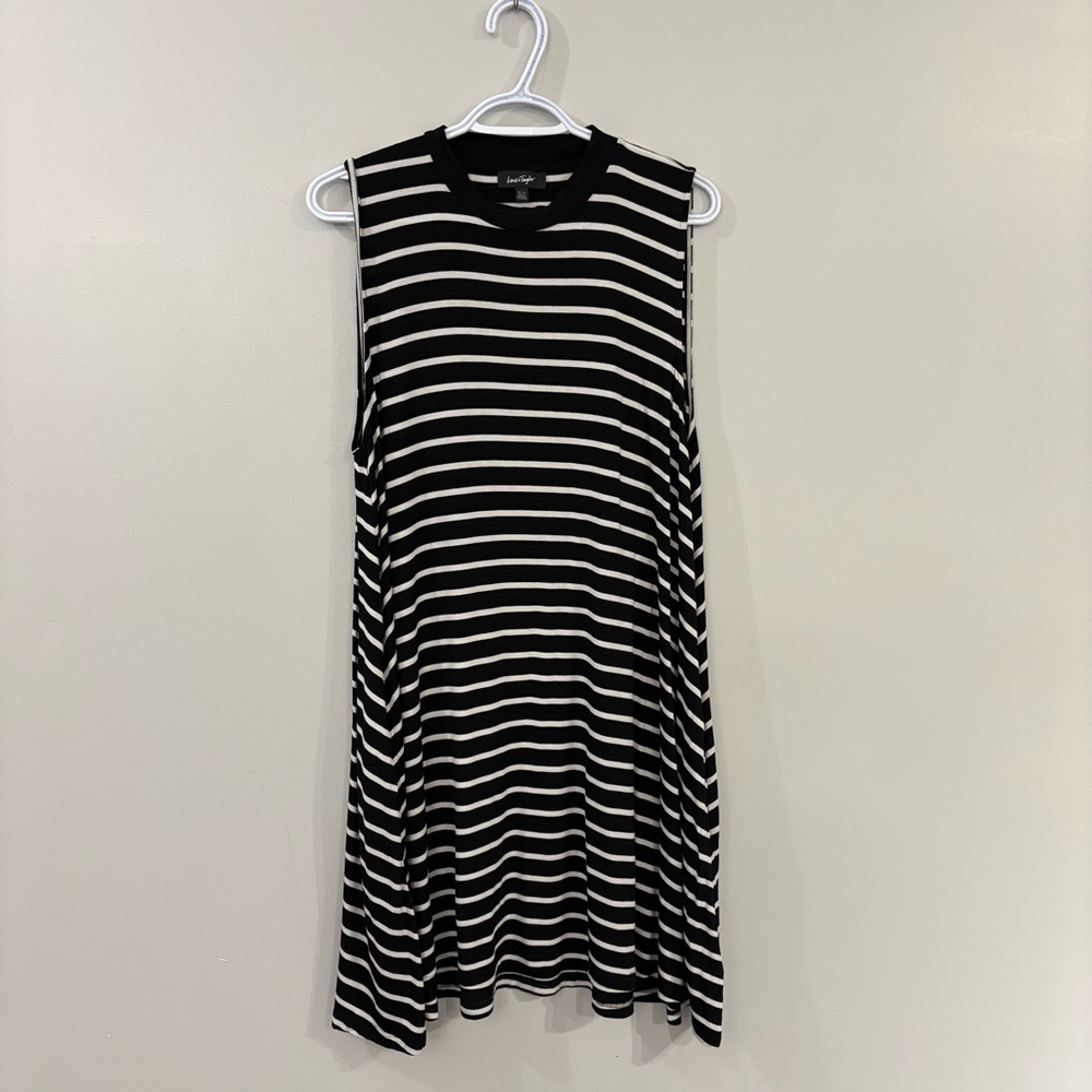 Lord & Taylor Dress stretchy jersey knit style